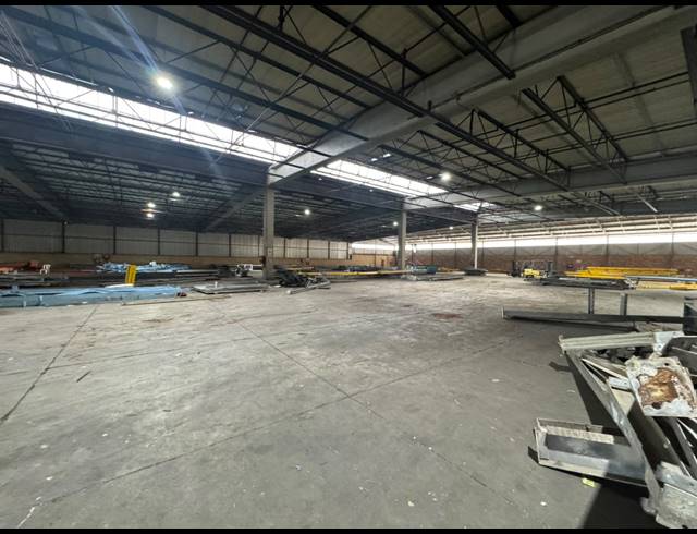 6,500M² WAREHOUSE FOR SALE IN MOBENI
